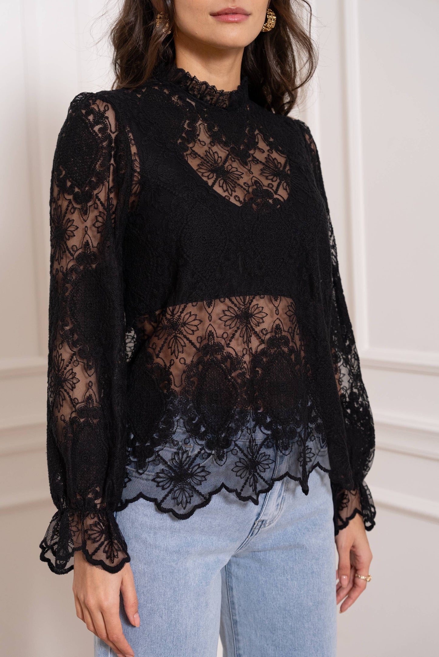 BLUSA NERA IN PIZZO