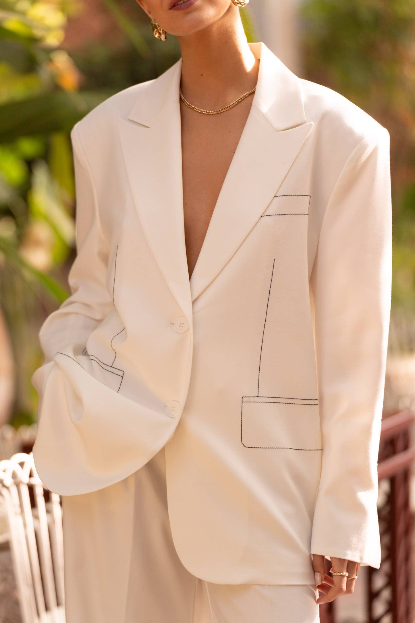 BLAZER OVERSIZE CON IMPUGNATURE SU TASCHE FINTE