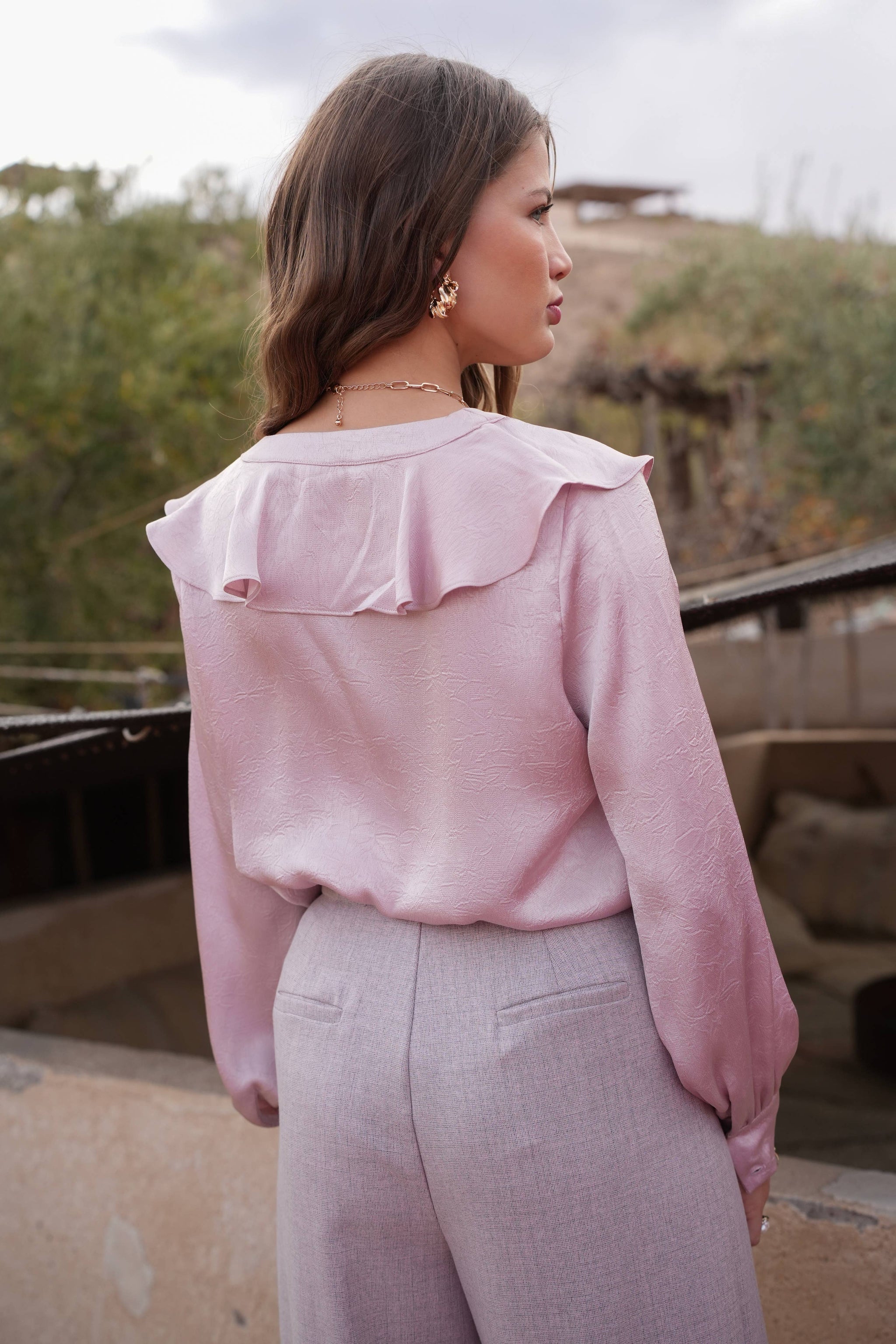 CAMICIA ROSA CON JABOT