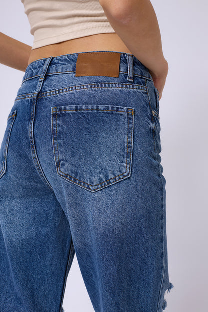 JEANS A GAMBA LARGA