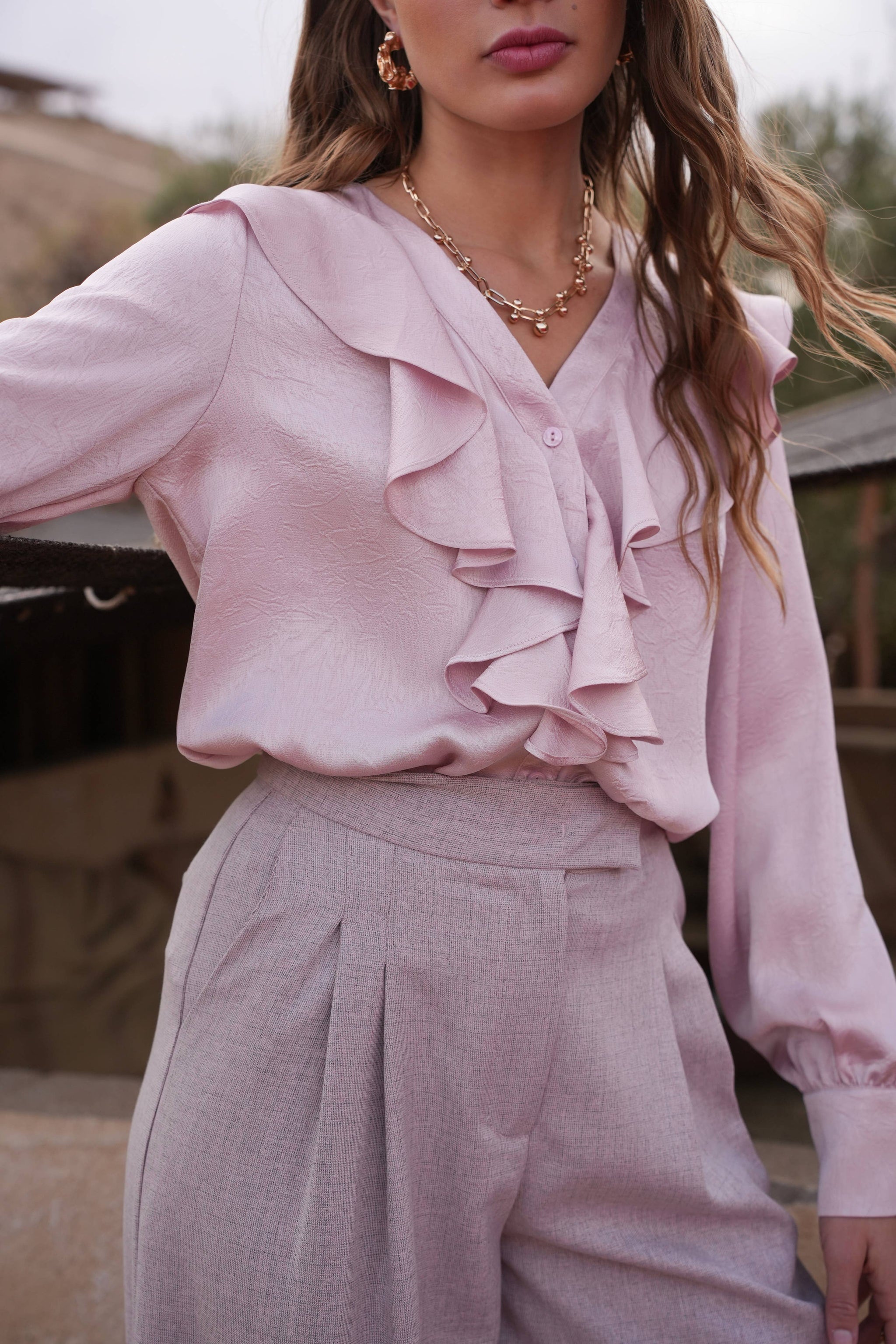 CAMICIA ROSA CON JABOT