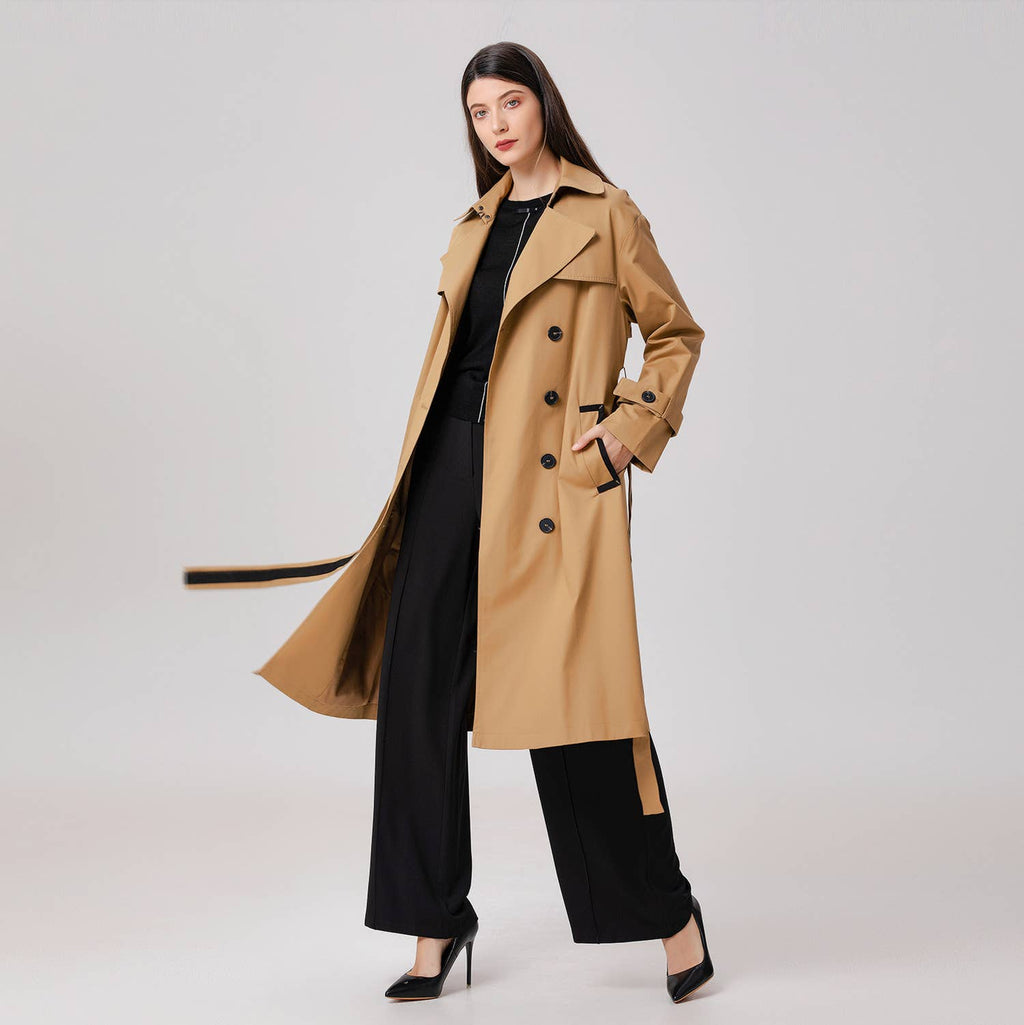 TRENCH CON DETTAGLI A CONTRASTO